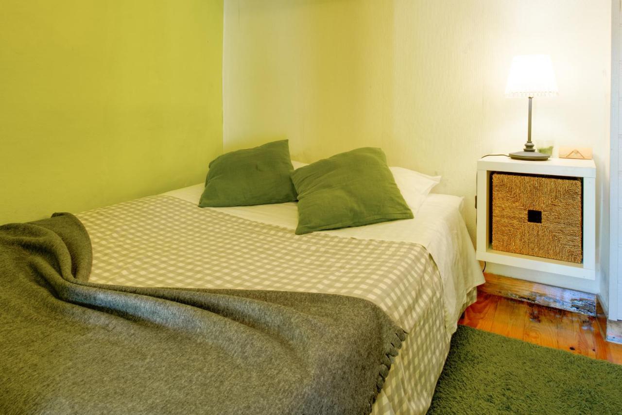 Cozy House By Famous Flea Market With Terrace Lisboa Ngoại thất bức ảnh