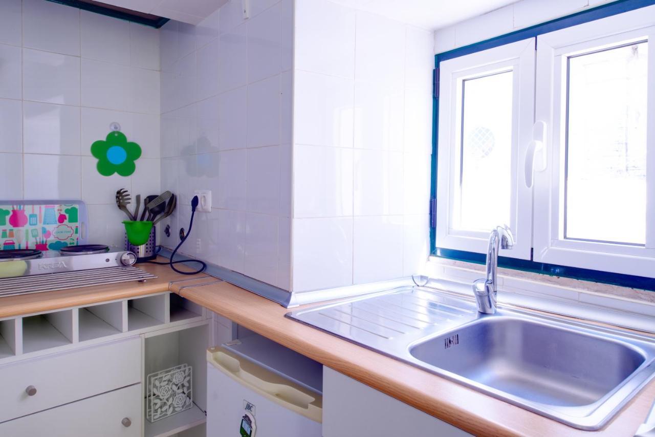 Cozy House By Famous Flea Market With Terrace Lisboa Ngoại thất bức ảnh