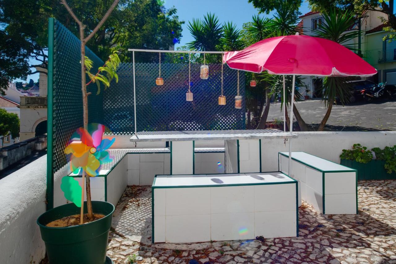 Cozy House By Famous Flea Market With Terrace Lisboa Ngoại thất bức ảnh