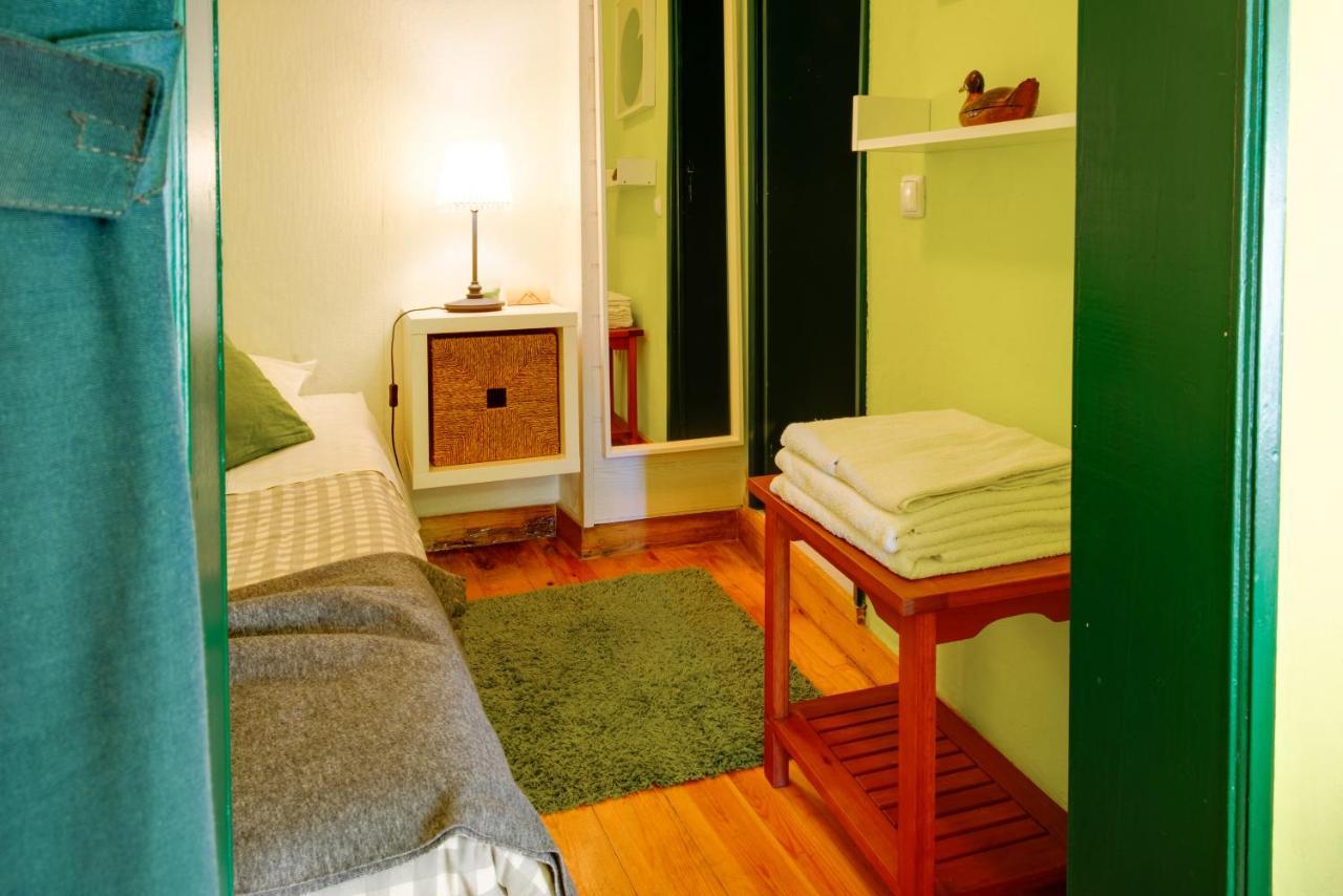 Cozy House By Famous Flea Market With Terrace Lisboa Ngoại thất bức ảnh